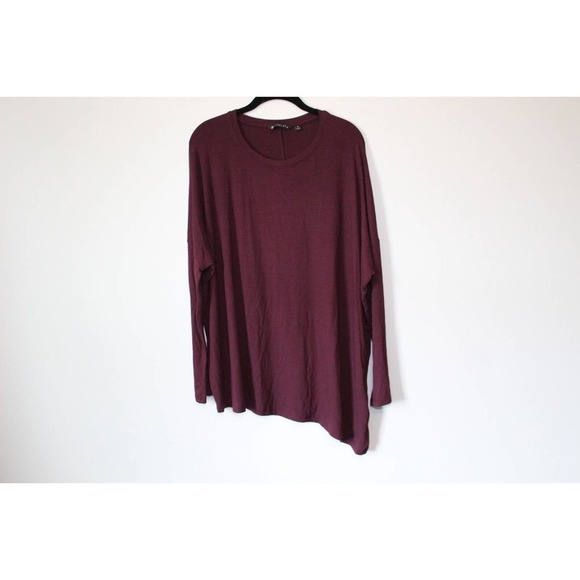 ✨2/$20 Athleta Cloudlight Asymmetrical Top Women's Small Auberge Maroon H13878 - Picture 2 of 9